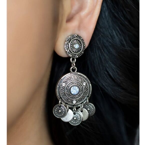 A DREAMCATCHER Come True - blue - Paparazzi CLIP ON earrings - Picture 1 of 6